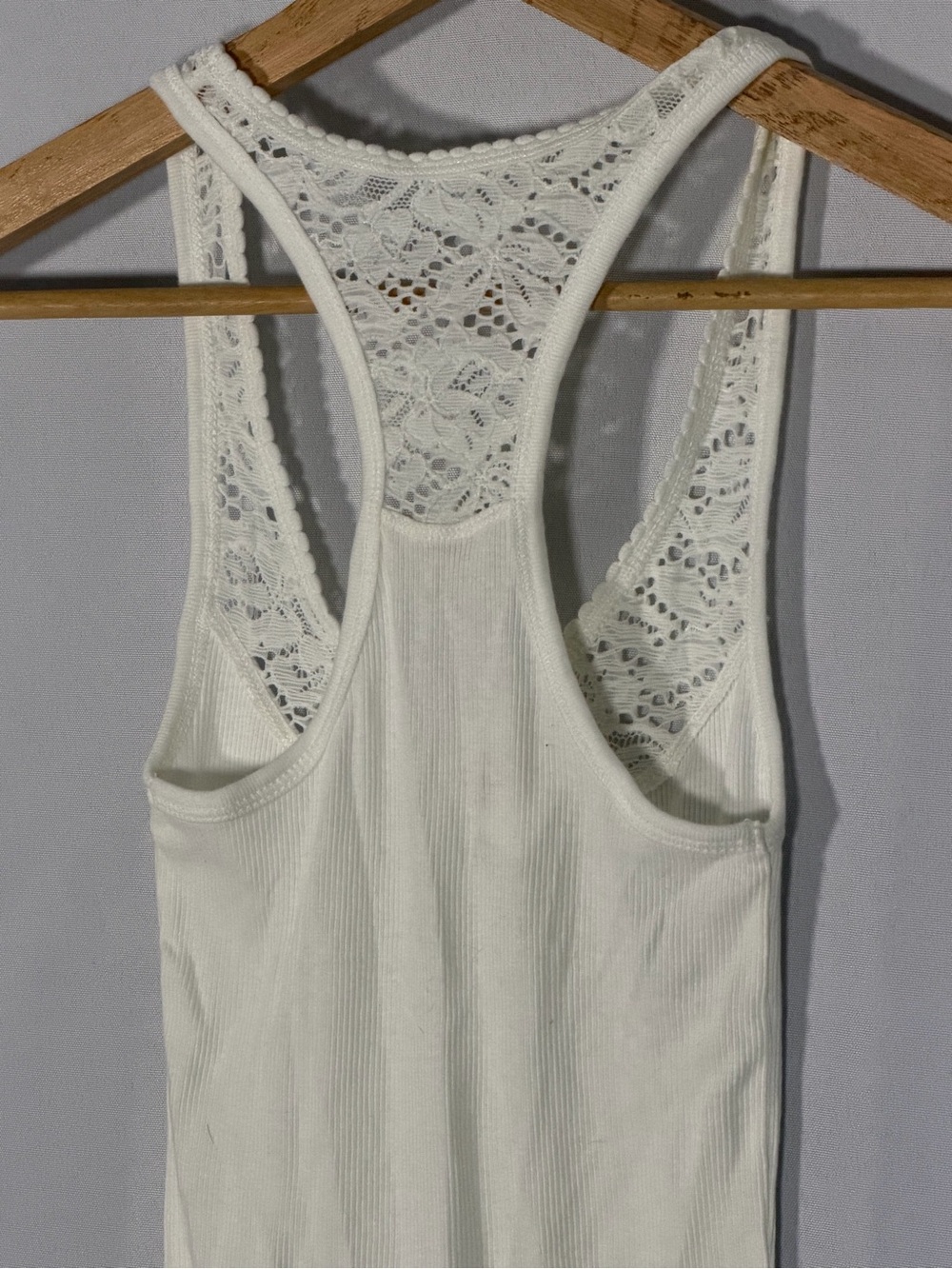 Hollister White Lace Racerback Ribbed Tank Top XS Y2K Coquette - Picture 6 of 11